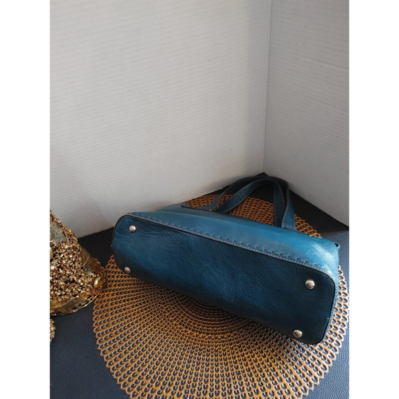 Fossil Leather Shoulder Bag - Picture 3 of 6